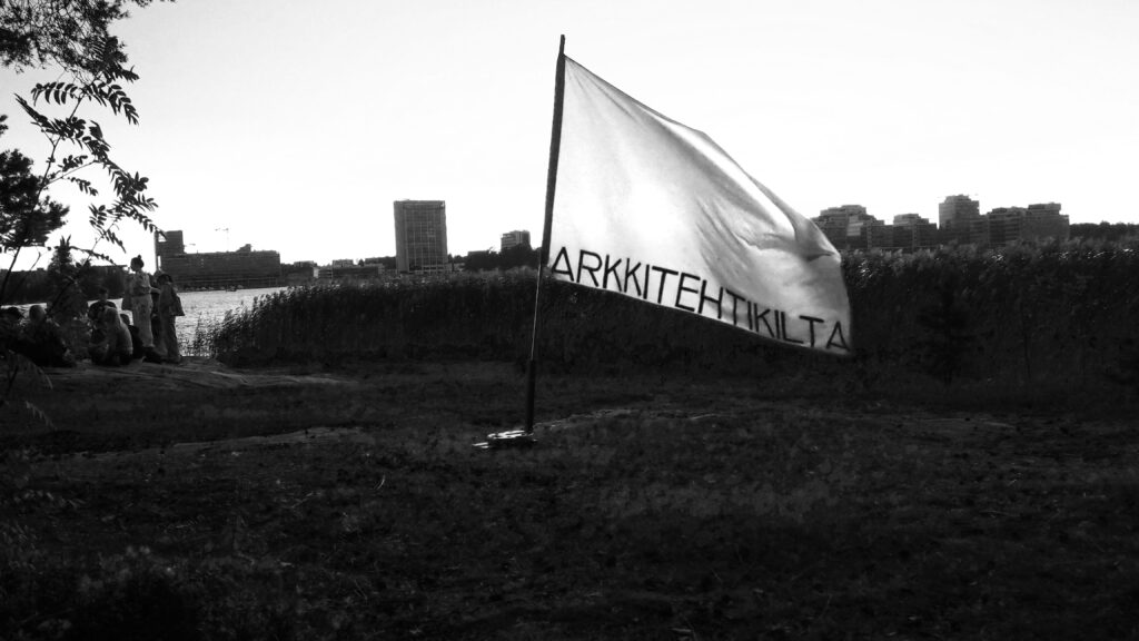 Tälle kuvalle ei ole vaihtoehtoista kuvatekstiä. Tiedoston nimi on mustavalkonen-scaled.jpg